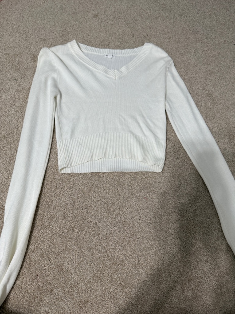 Garage White Cropped V-Neck Long Sleeve Sweater